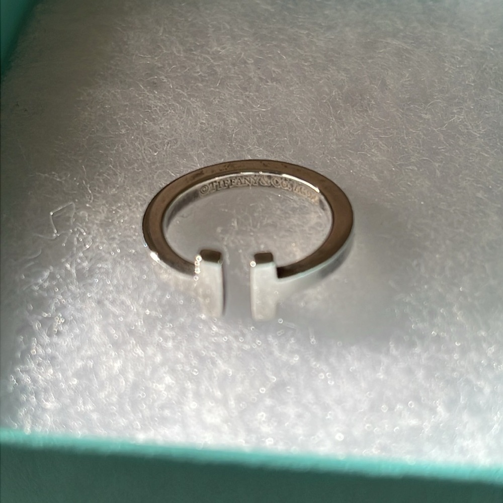 TIFFANY & CO. T RING - Picture 5 of 6
